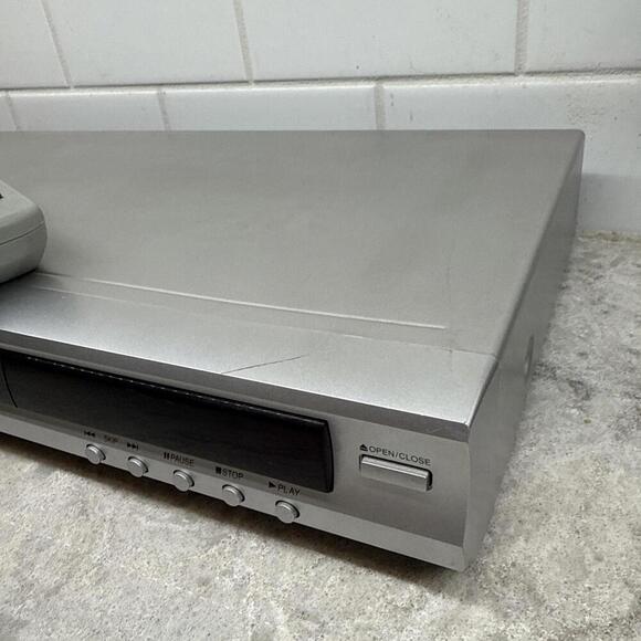 Toshiba DVD ideo Player SD-430V Works, with Remote - Picture 7 of 15